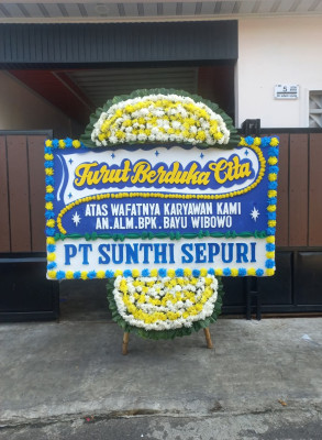 Papan Bunga Duka di Namrole
