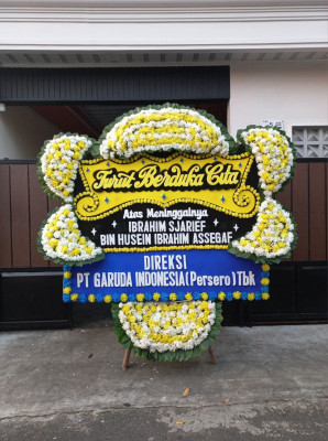 Papan Bunga Duka di Namrole